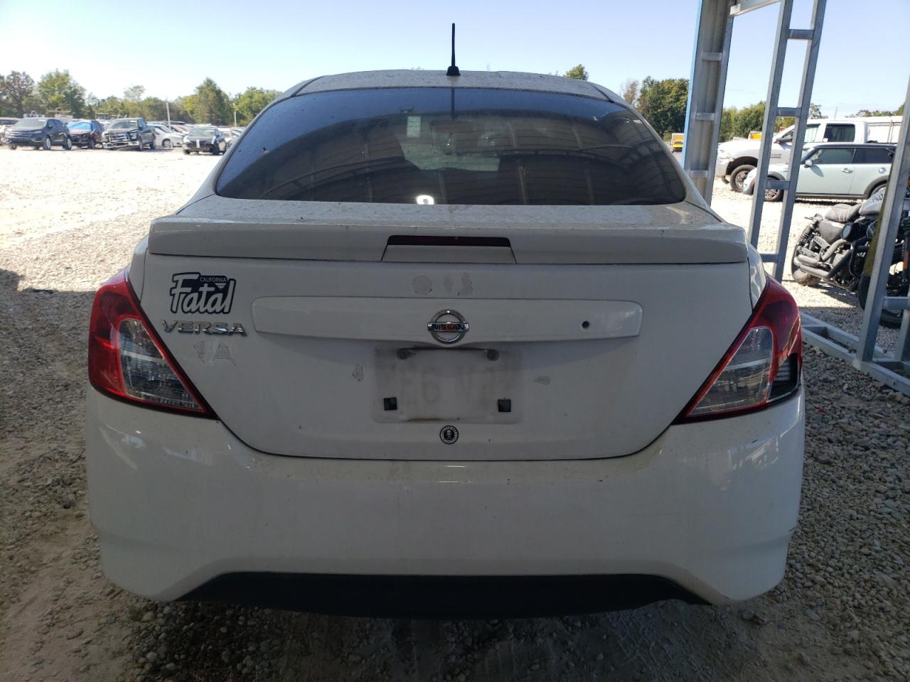 NISSAN VERSA S