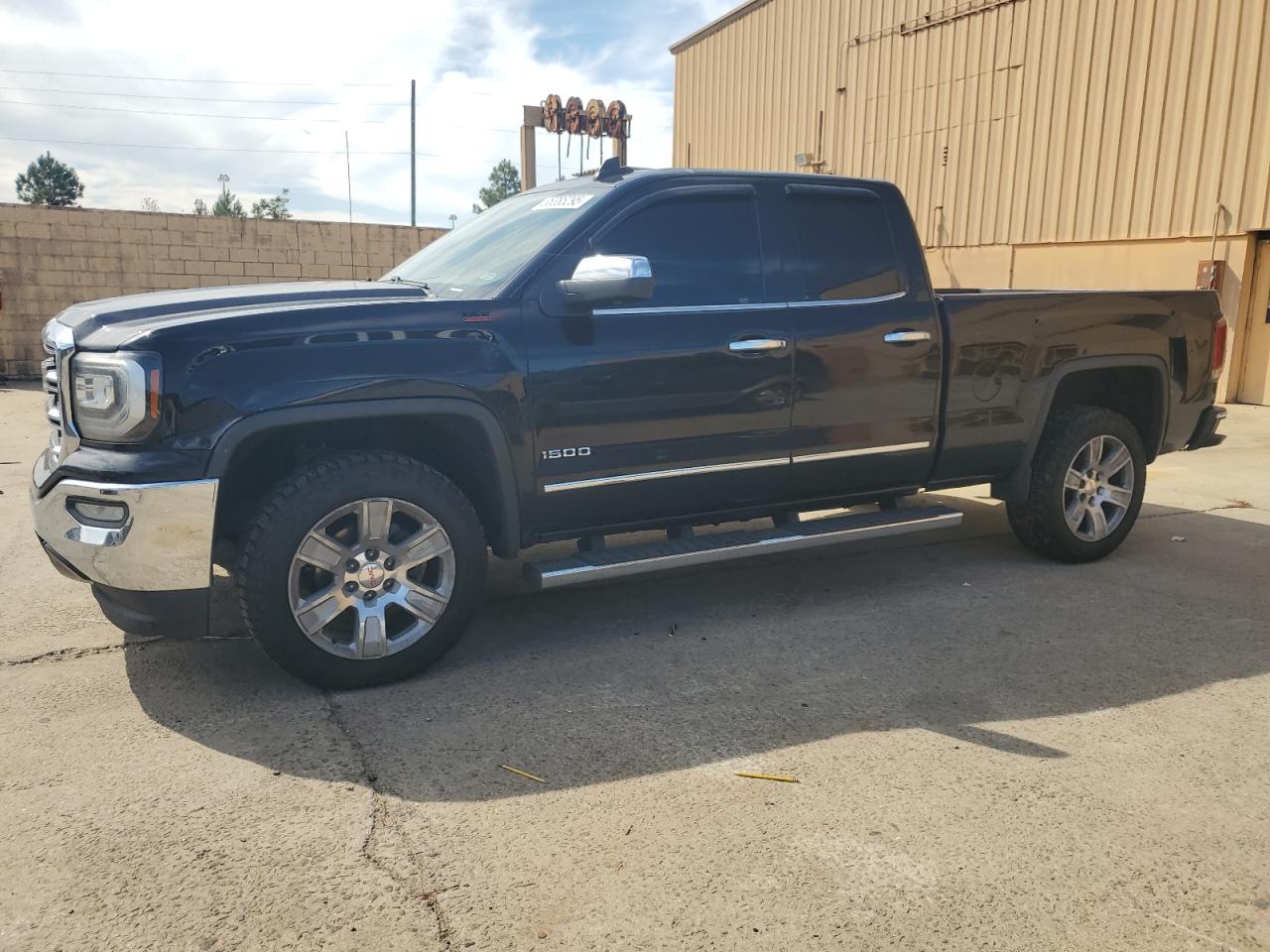 GMC SIERRA K1500 SLT
