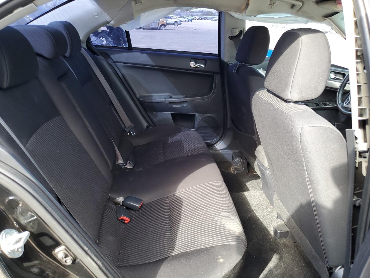 MITSUBISHI LANCER SE