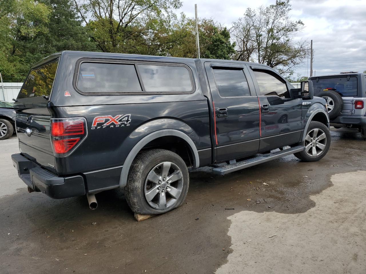 FORD F-150 SUPERCREW