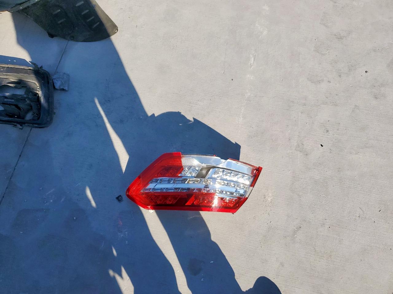 MERCEDES-BENZ E-CLASS 350