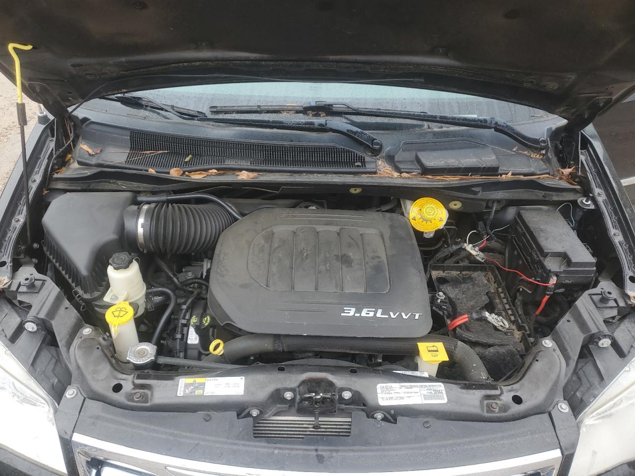 CHRYSLER TOWN & COUNTRY TOURING L