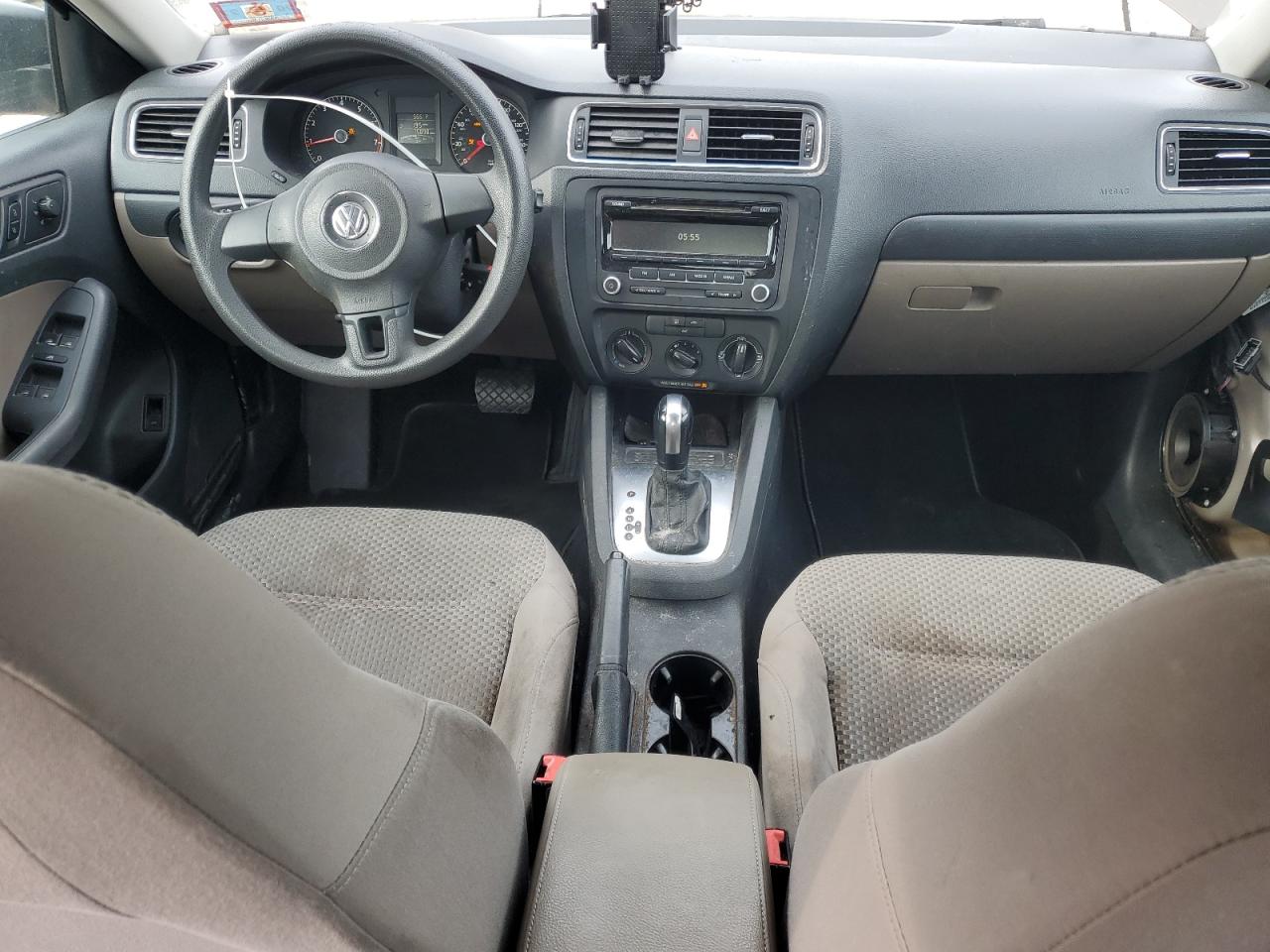 VOLKSWAGEN JETTA BASE