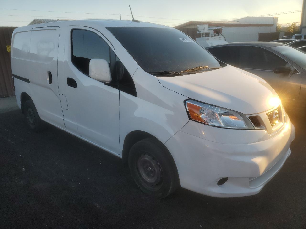 NISSAN NV200 2.5S
