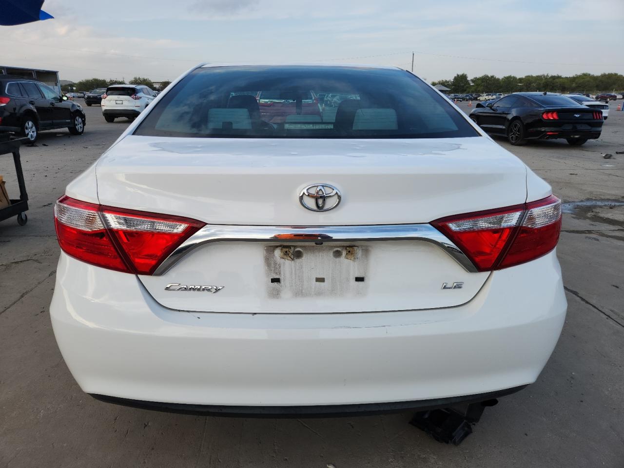 TOYOTA CAMRY LE