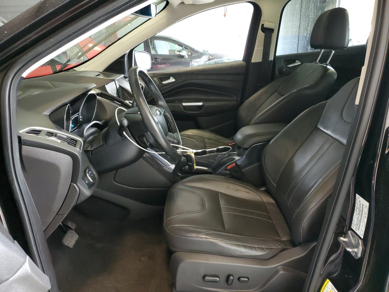 FORD ESCAPE TITANIUM