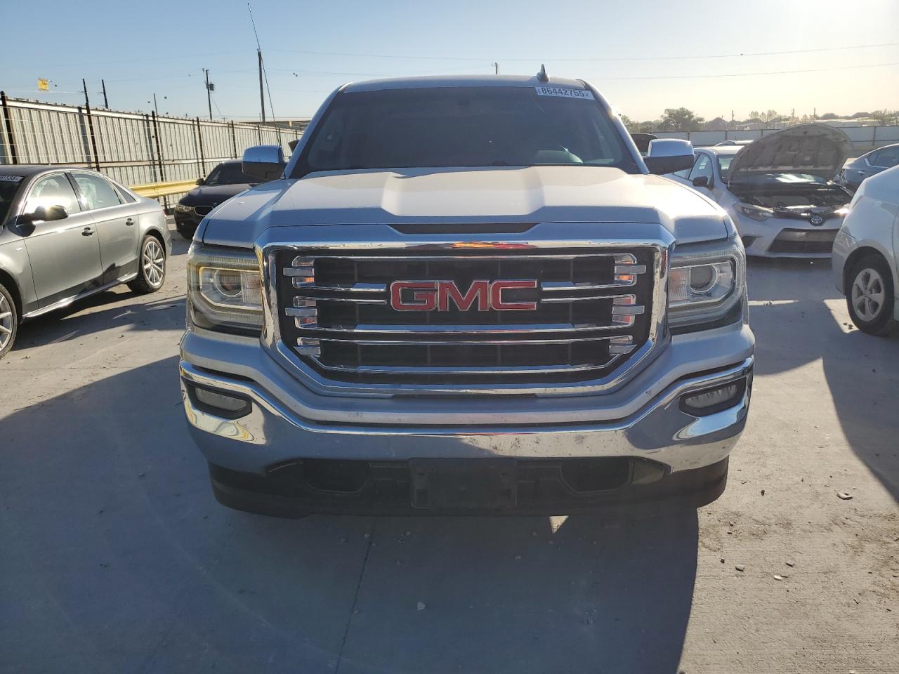 GMC SIERRA C1500 SLT