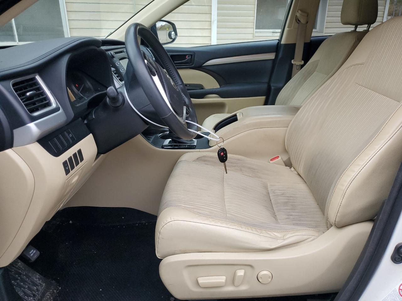 TOYOTA HIGHLANDER LE