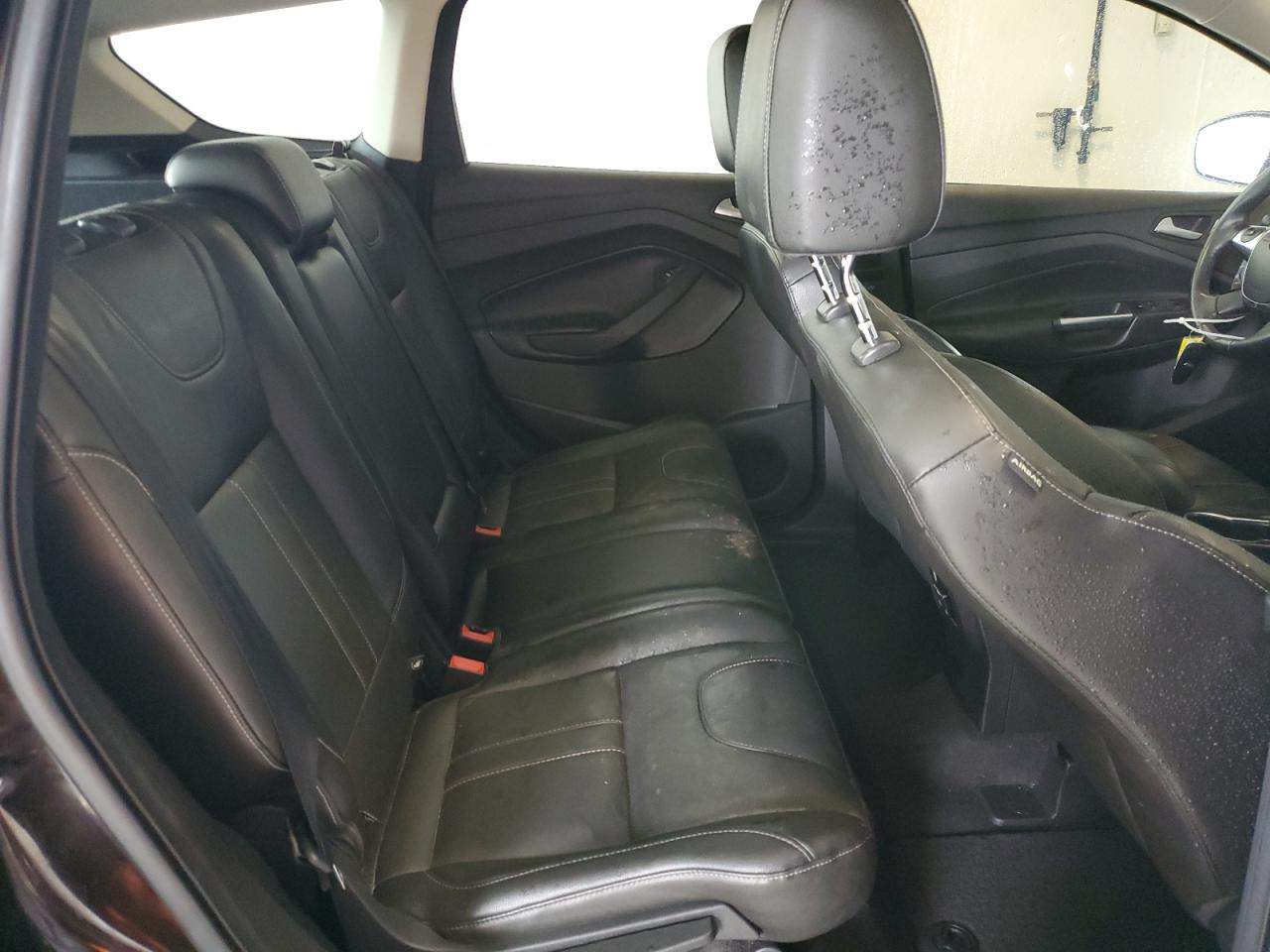 FORD ESCAPE TITANIUM