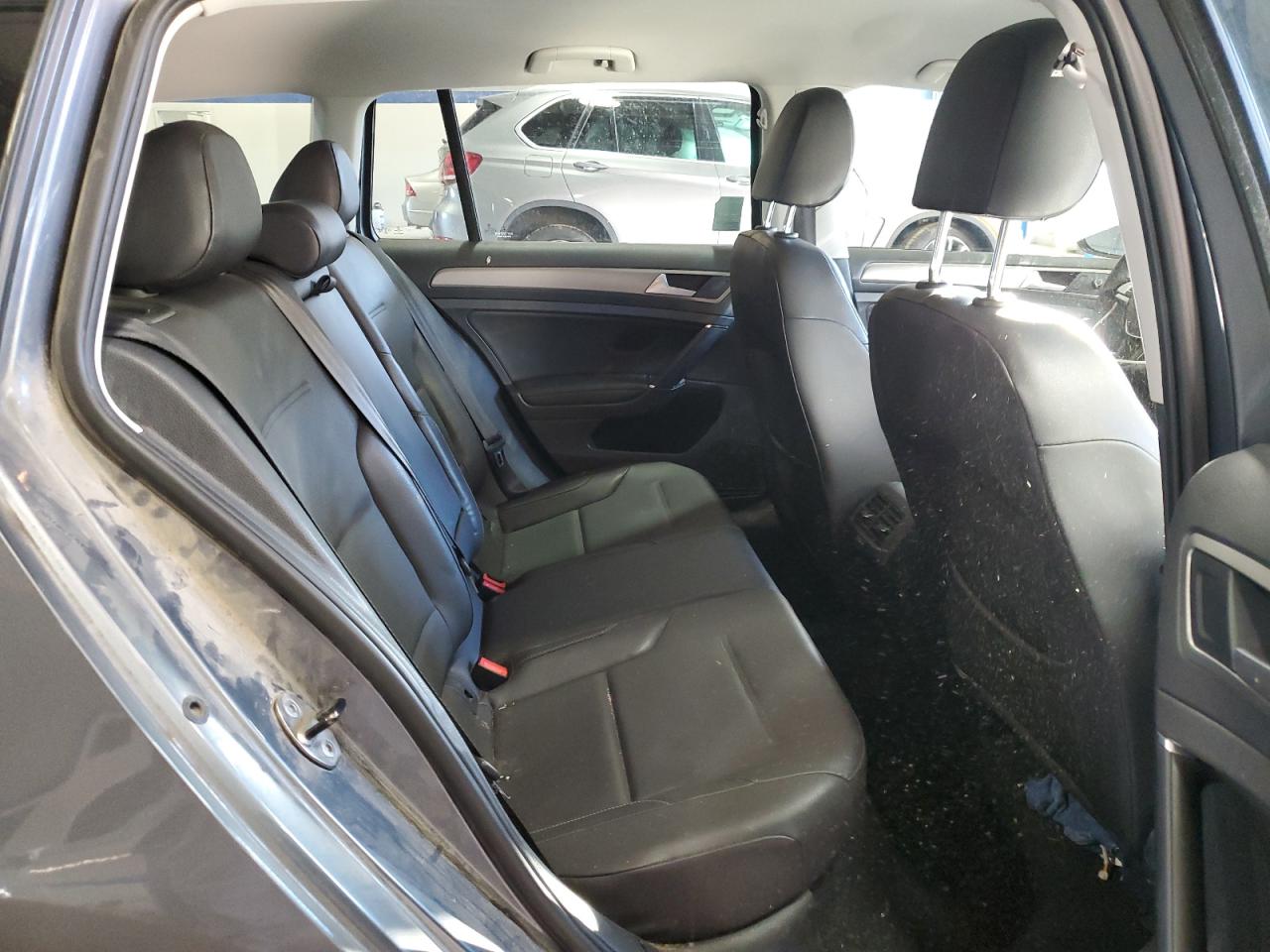 VOLKSWAGEN GOLF SPORTSVAN S