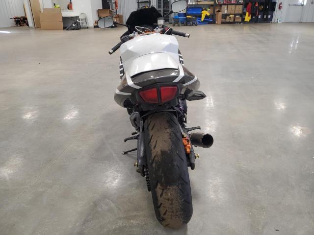 2004 TRIUMPH MOTORCYCLE DAYTONA 600 SMT810GMX4J176905