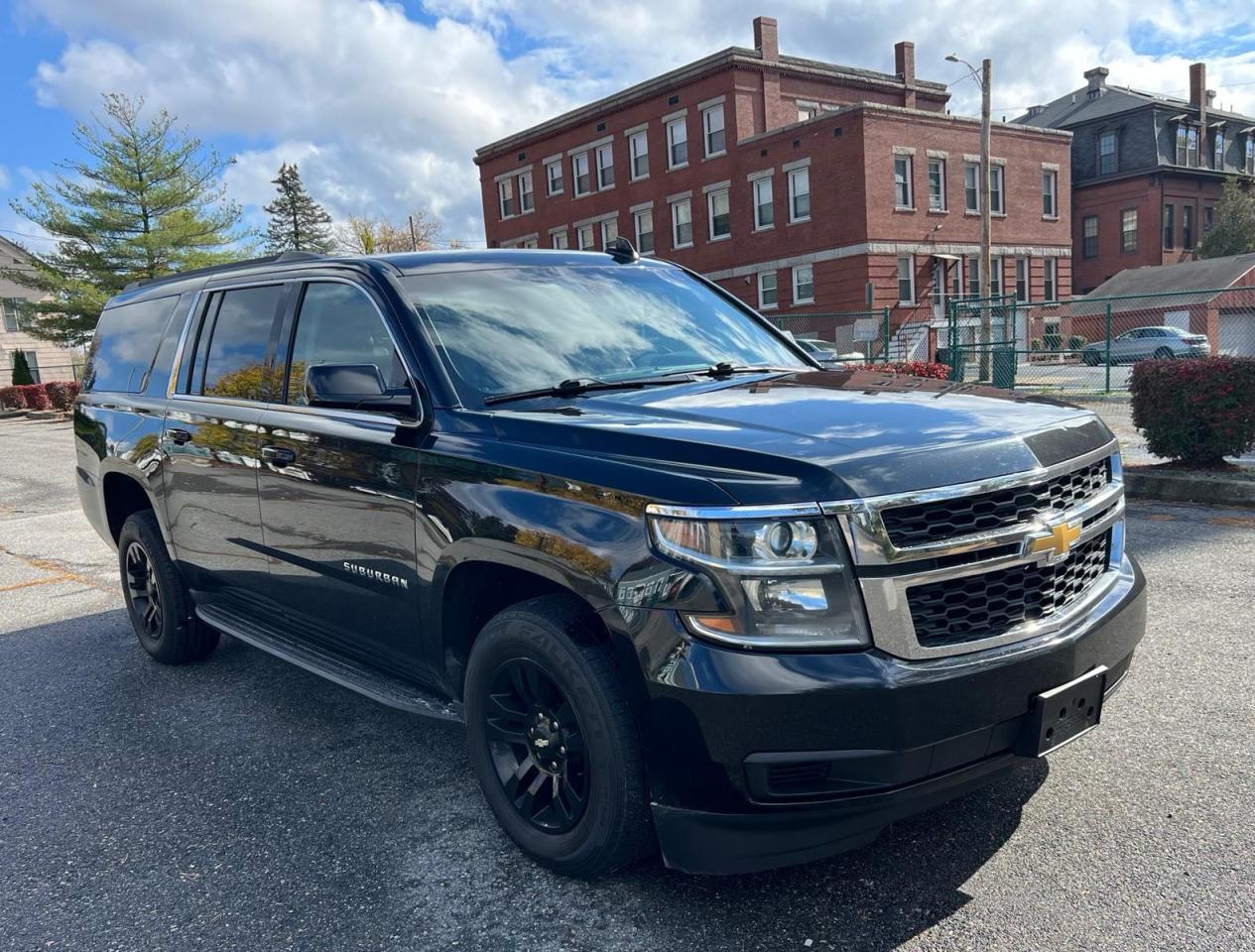 CHEVROLET SUBURBAN K1500 LS