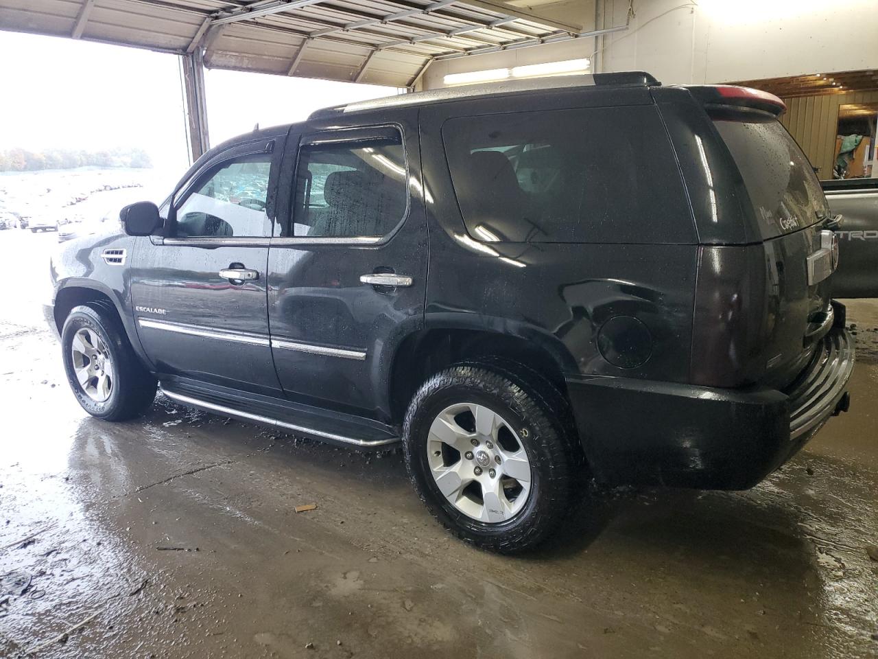 CADILLAC ESCALADE LUXURY