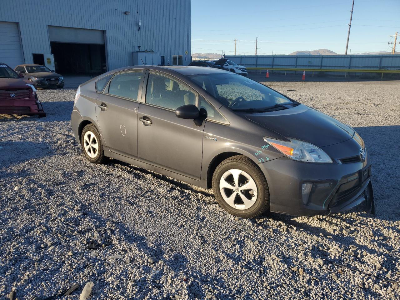 TOYOTA PRIUS