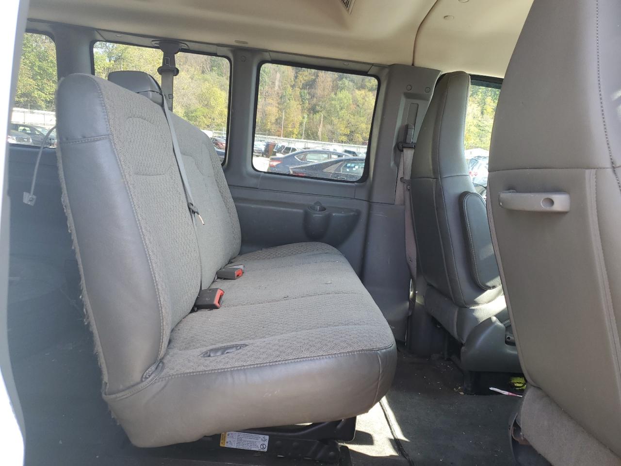 CHEVROLET EXPRESS LT