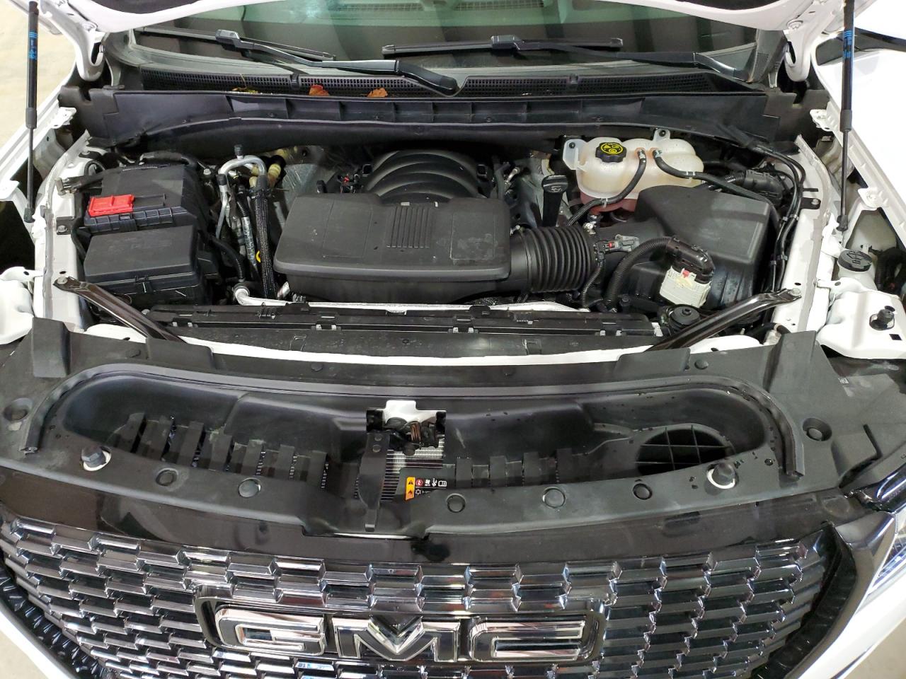 GMC YUKON DENALI ULTIMATE