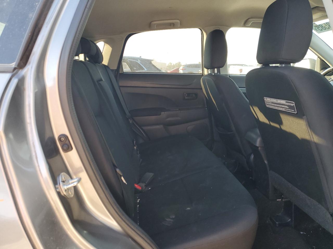 MITSUBISHI OUTLANDER ES