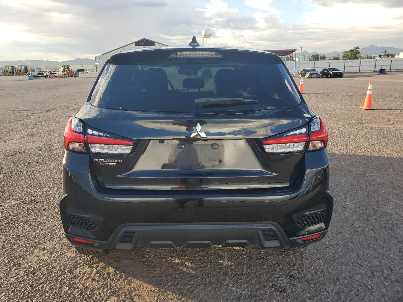 MITSUBISHI OUTLANDER ES