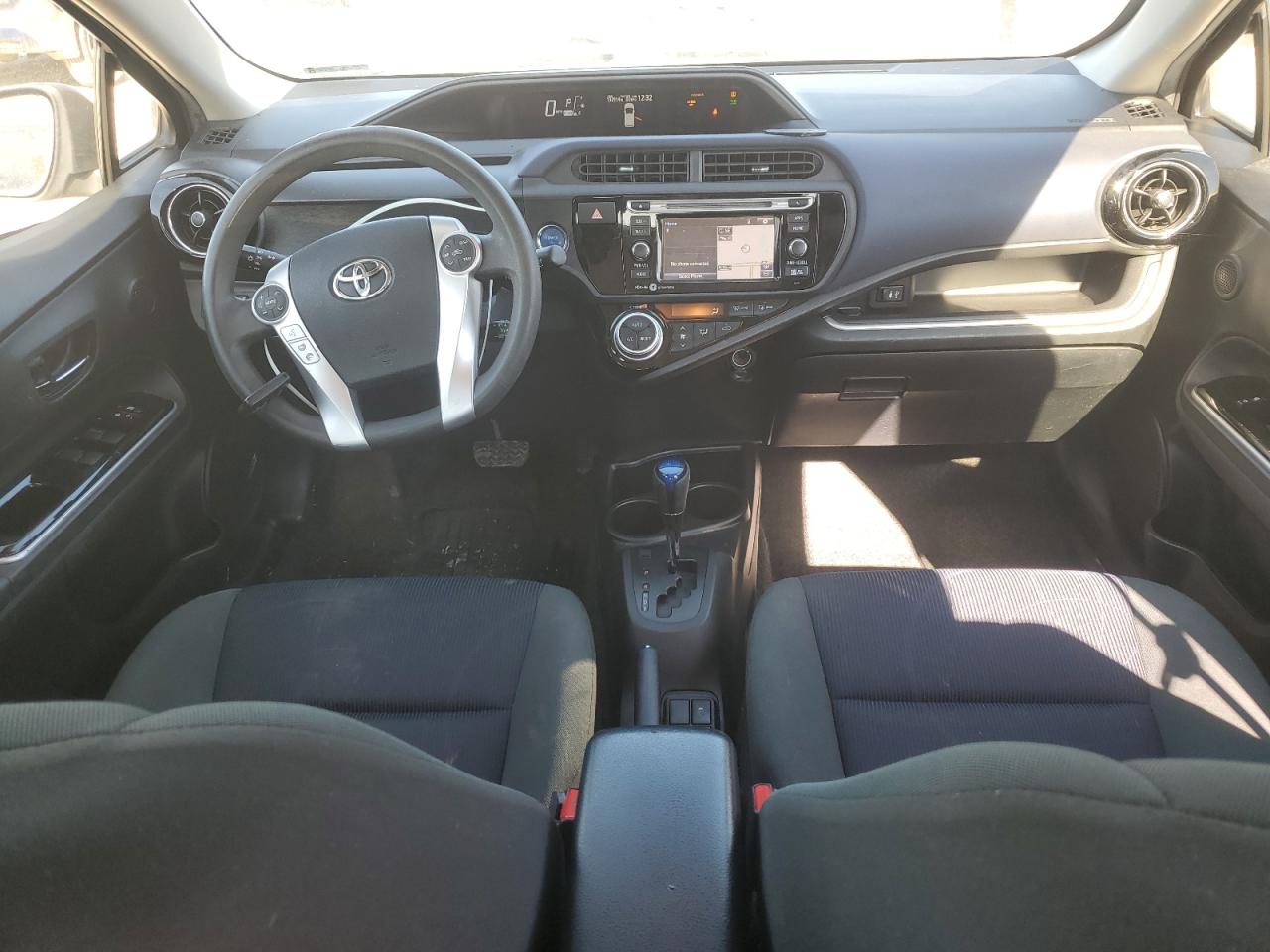 TOYOTA PRIUS C
