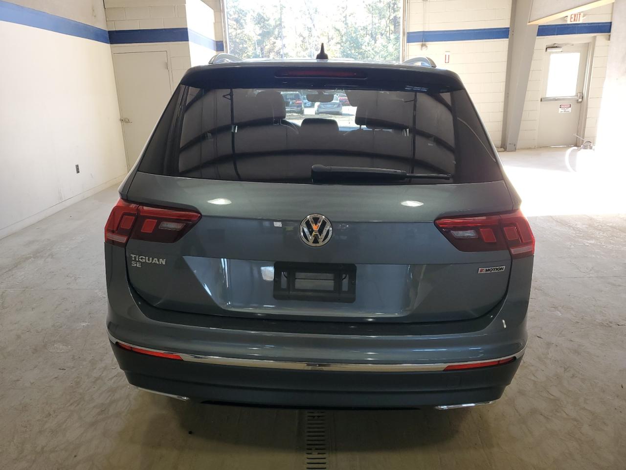 VOLKSWAGEN TIGUAN SE