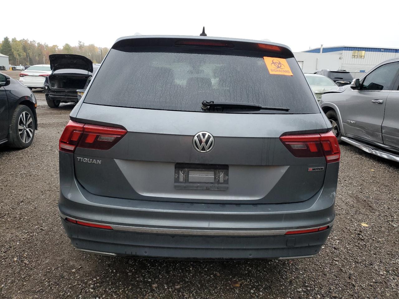 VOLKSWAGEN TIGUAN SEL PREMIUM R-LINE