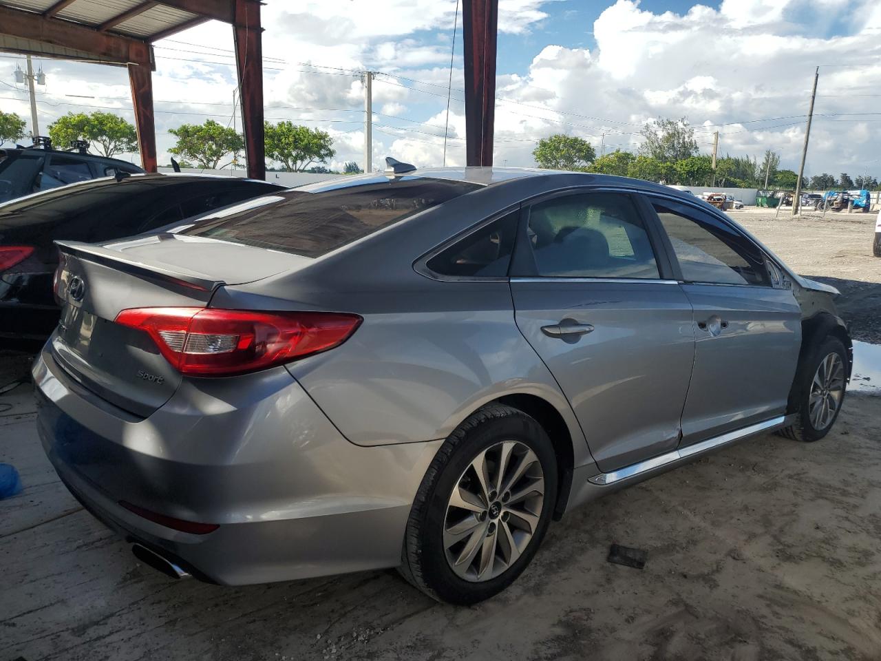 HYUNDAI SONATA SPORT