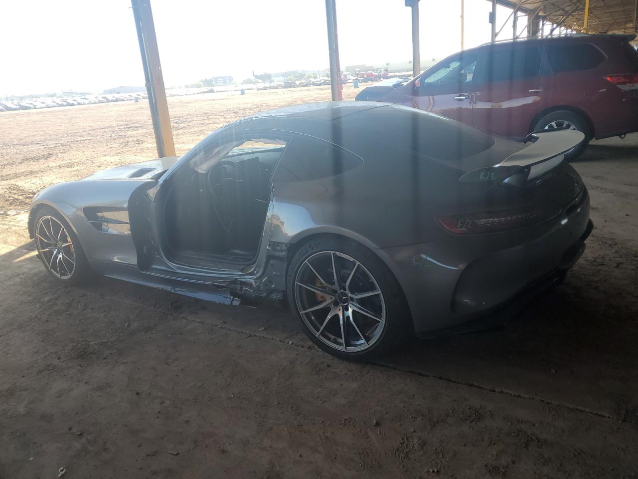 MERCEDES-BENZ AMG GT R