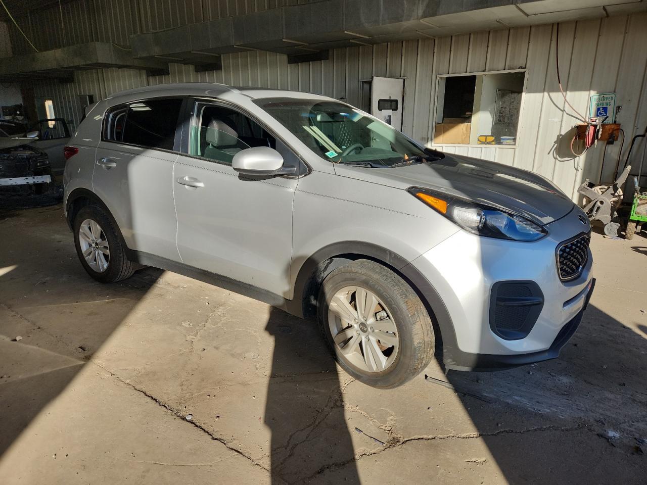 KIA SPORTAGE LX