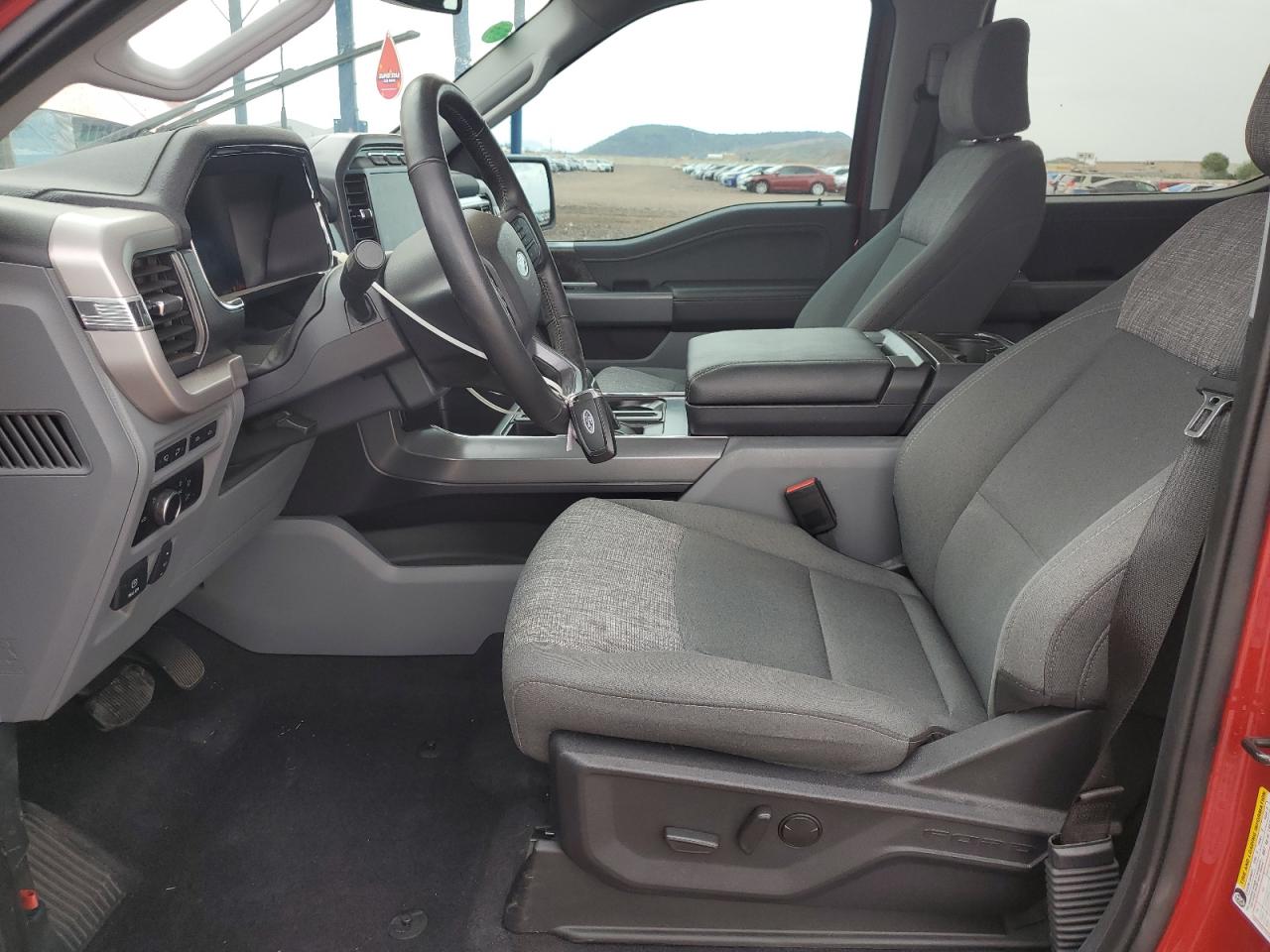 FORD F-150 LIGHTNING PRO