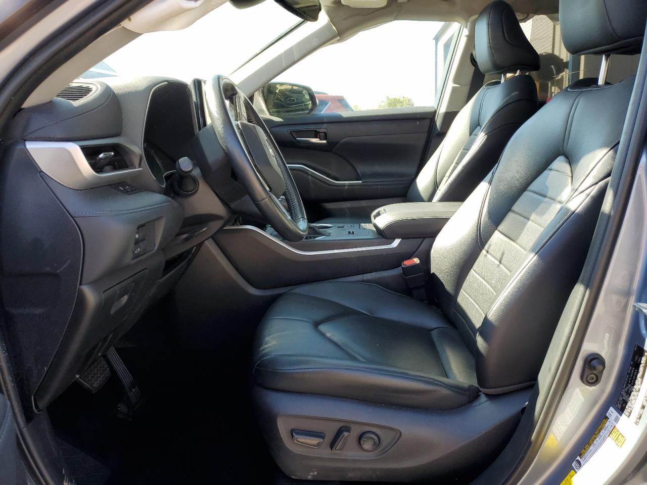 TOYOTA HIGHLANDER HYBRID XLE