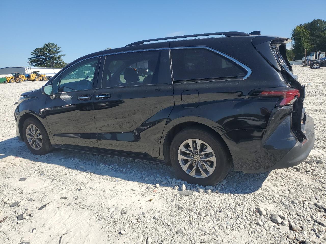 TOYOTA SIENNA XLE