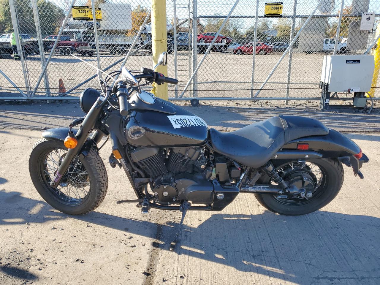 Lot #3302886919 2019 HONDA VT750 C2B