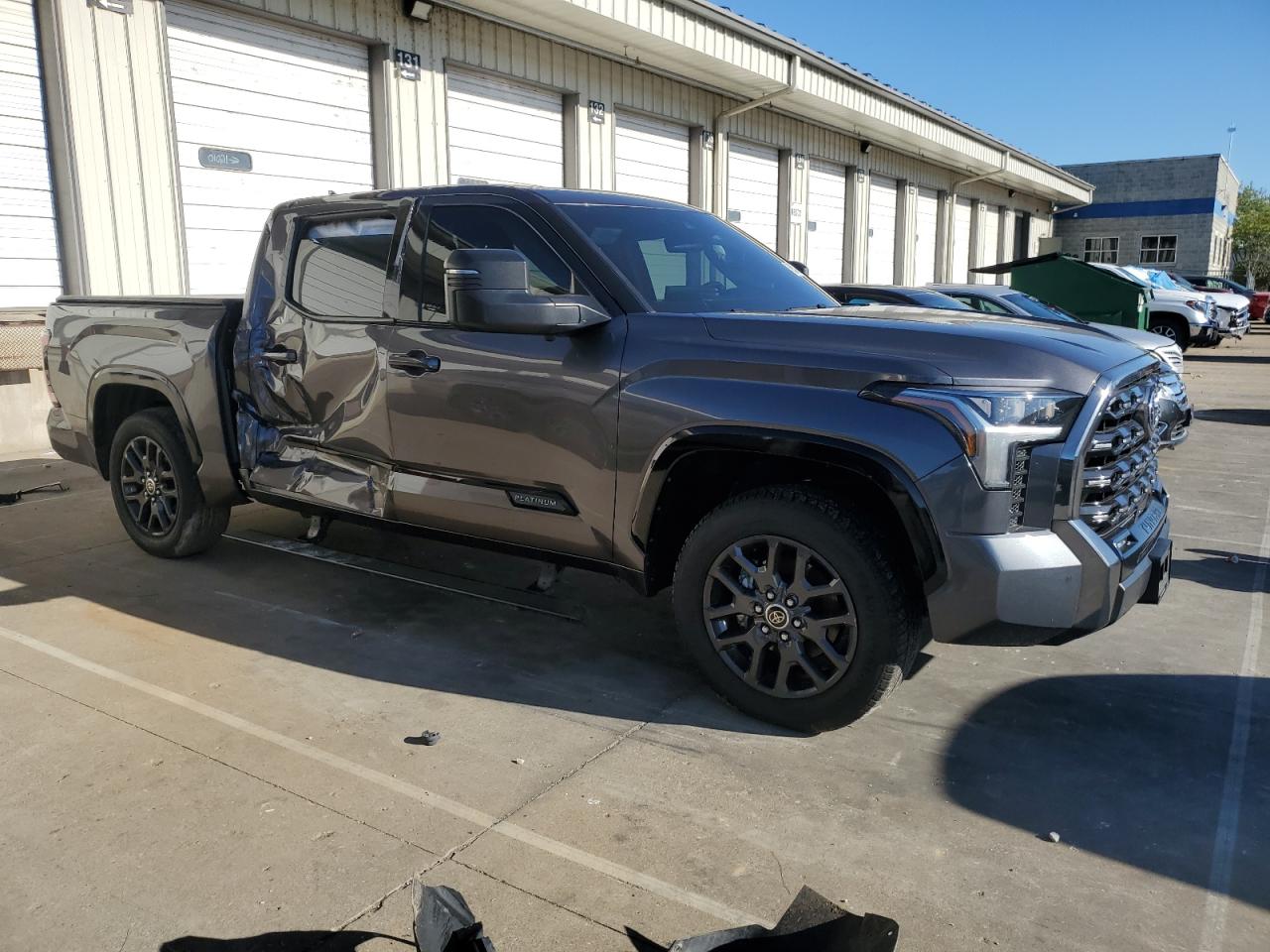 TOYOTA TUNDRA CREWMAX PLATINUM