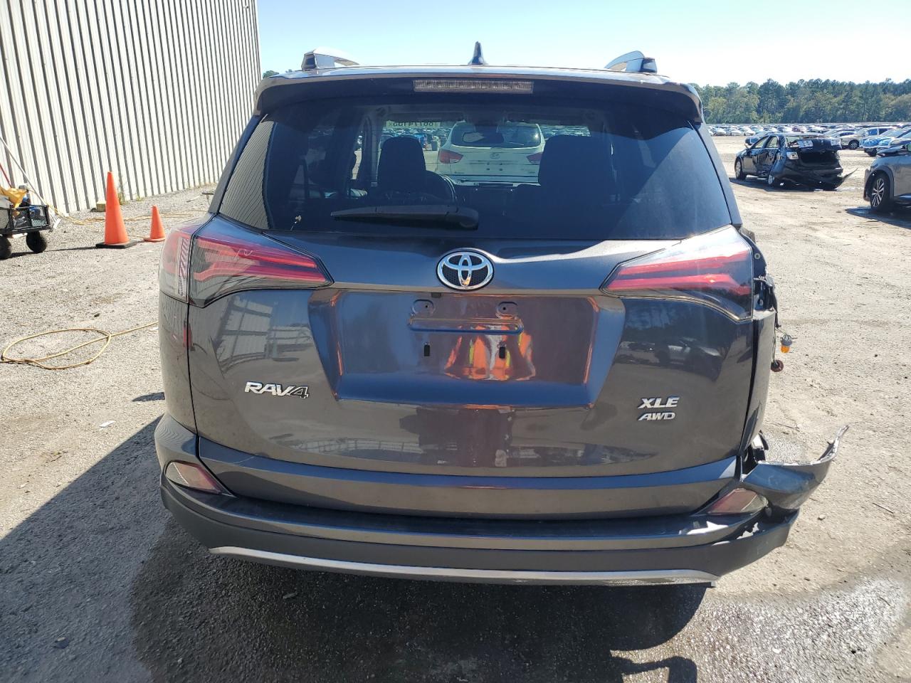 TOYOTA RAV4 XLE
