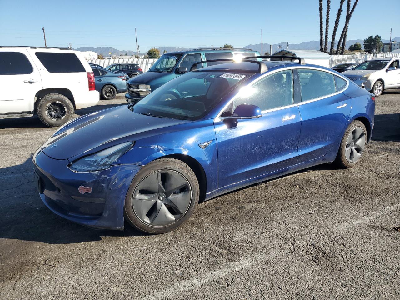 TESLA MODEL 3