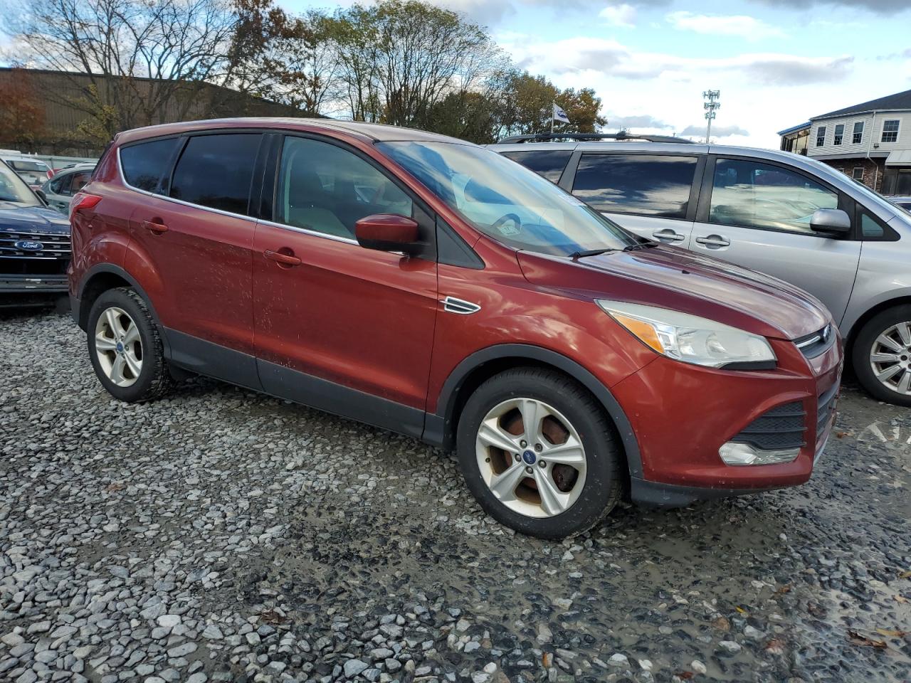 FORD ESCAPE SE