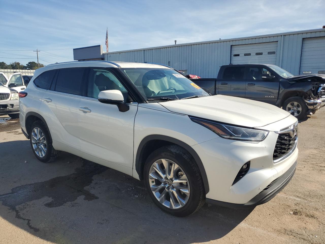 TOYOTA HIGHLANDER LIMITED