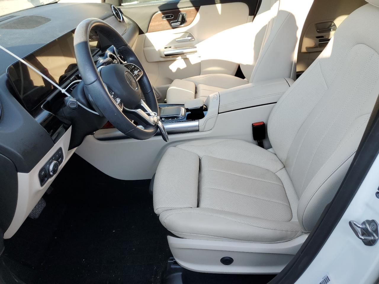 MERCEDES-BENZ GLA-CLASS 250