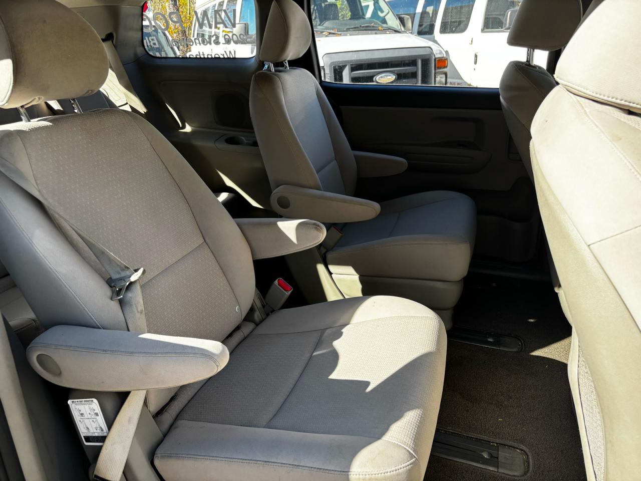 FORD ECONOLINE E250 VAN