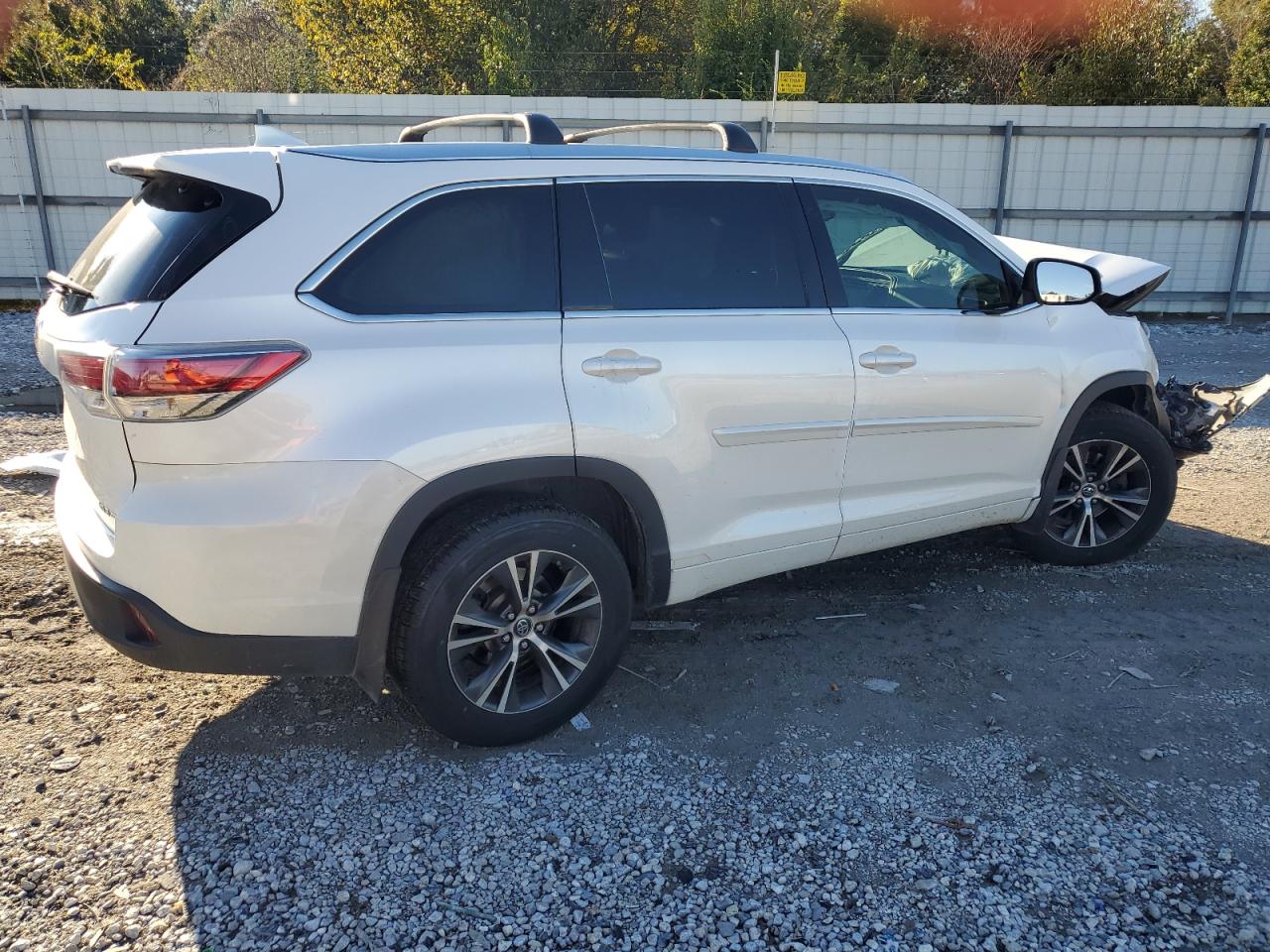 TOYOTA HIGHLANDER XLE