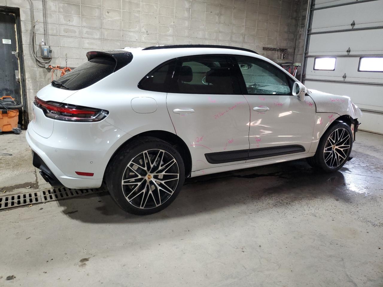 PORSCHE MACAN S