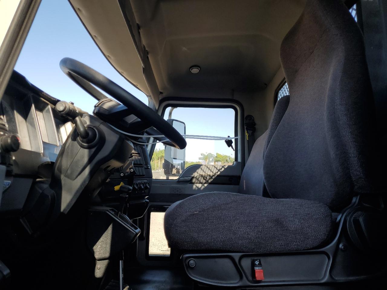 Lot #3316701513 2022 MACK MD