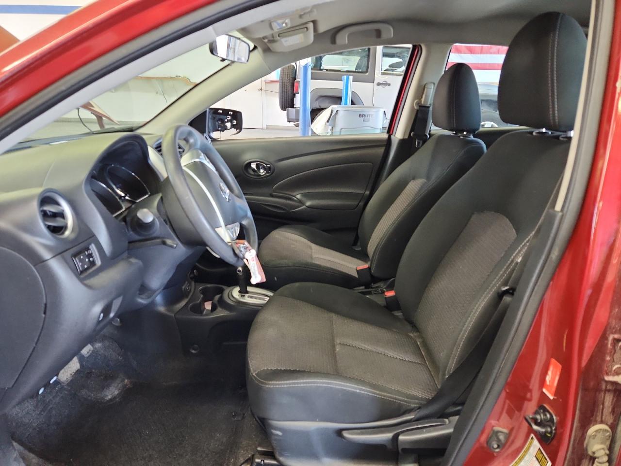 NISSAN VERSA S