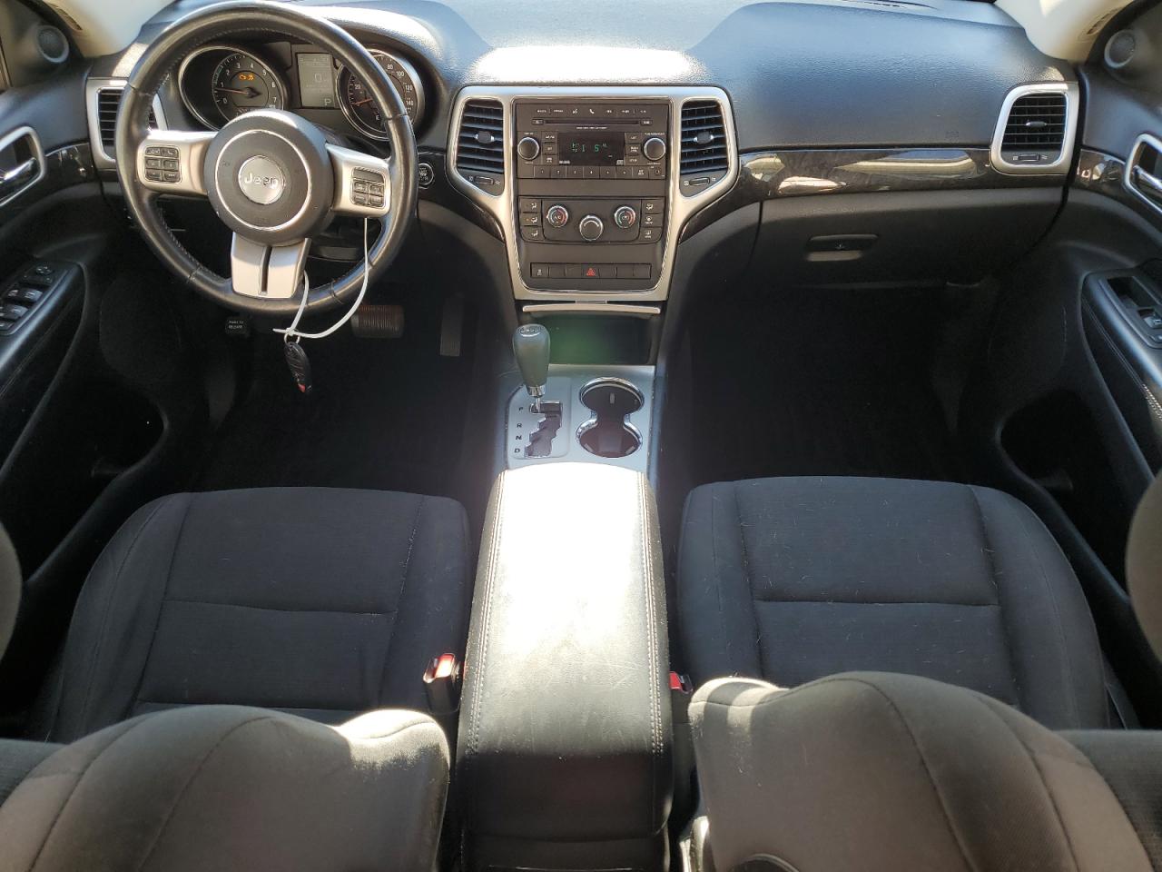 JEEP GRAND CHEROKEE LAREDO