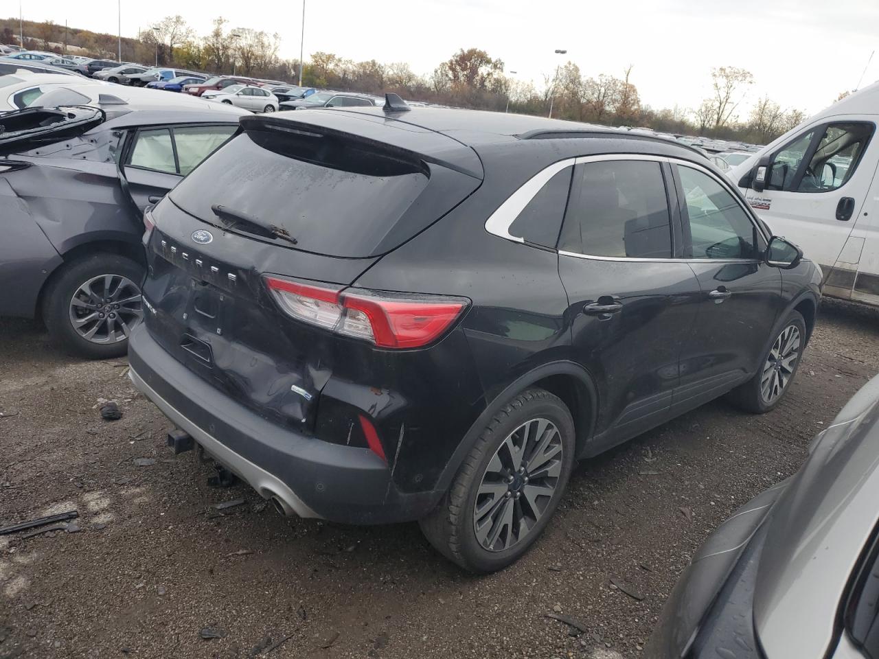 FORD ESCAPE TITANIUM