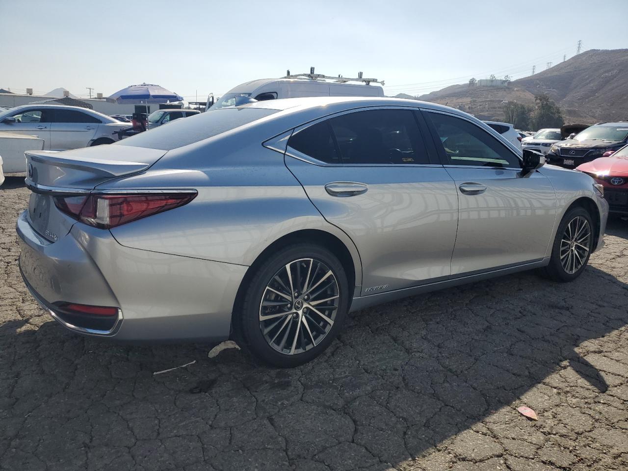 LEXUS ES 300H BASE