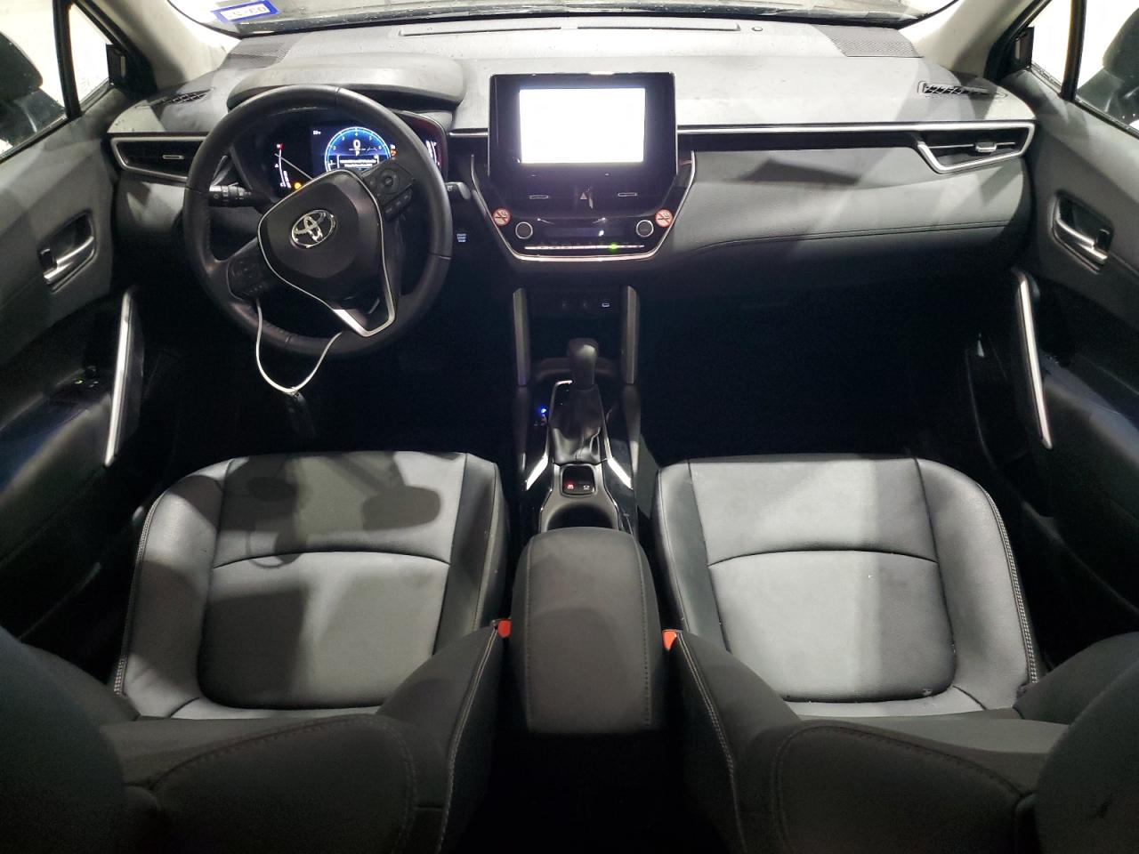 TOYOTA COROLLA CROSS XLE