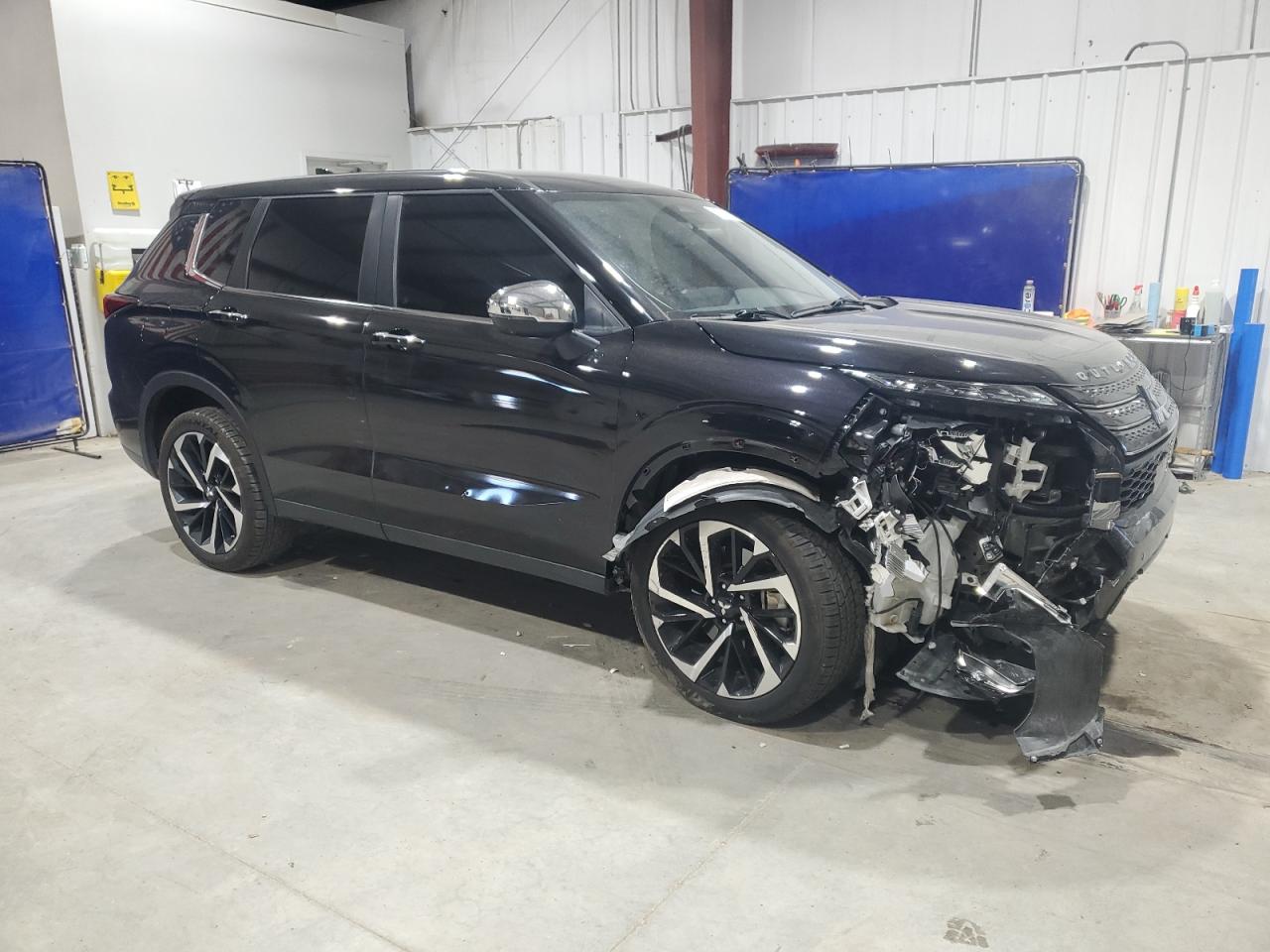 MITSUBISHI OUTLANDER SE