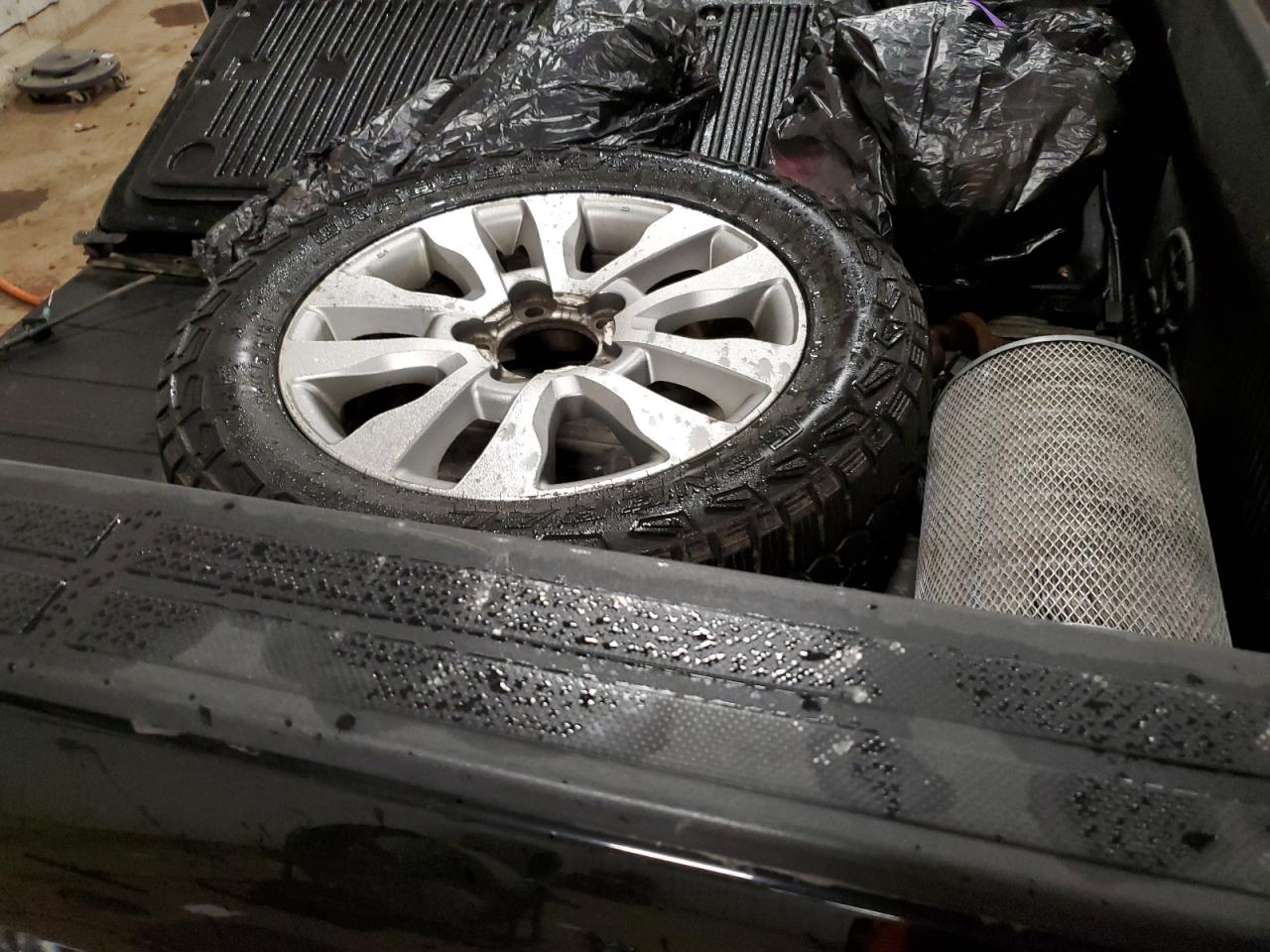 TOYOTA TUNDRA CREWMAX LIMITED