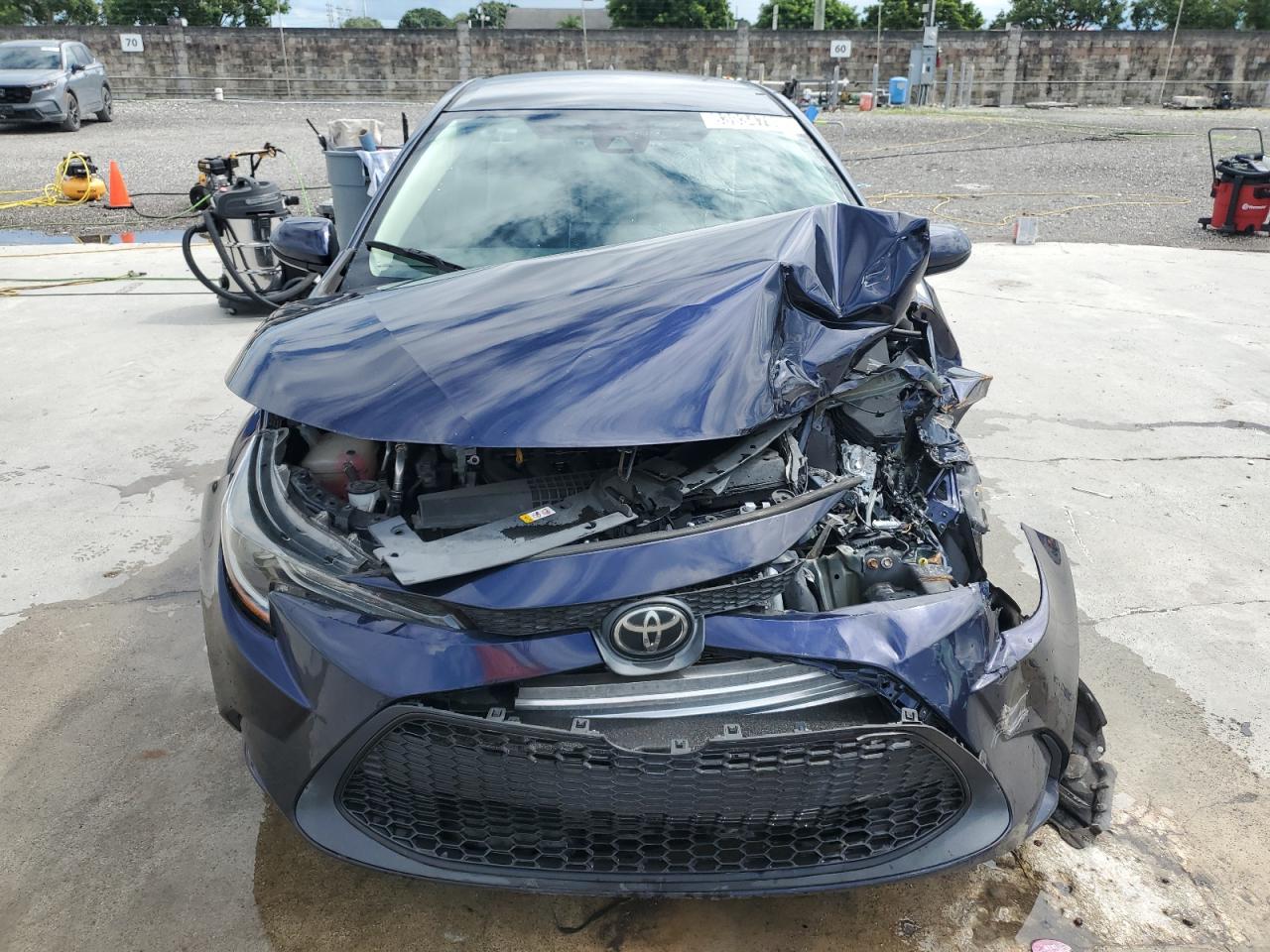 Lot #3317793114 2020 TOYOTA COROLLA LE